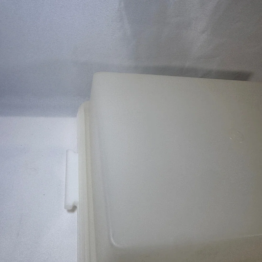 Vintage Tupperware Rectangular Cake Taker Carrier White Sheer Lid 622 623 USA